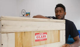 originalus „iPhone“ įjungtas po beveik 20 metų