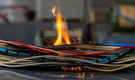 Dega elektros laidai