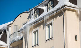 Varvekliai, pastatų priežiūra