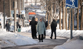 po didžiųjų šalčių į Lietuvą pamažu veršis švelnesnė šiluma