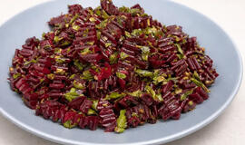 Salotos „Greituolis“ iš paprastų burokėlių