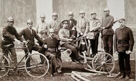 Dviračiai tarnavo ir Salantų savanoriams gaisrininkams