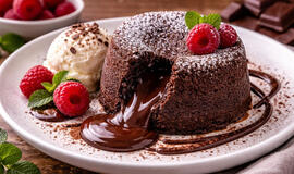 Šokoladinis fondanas per 15 minučių: desertas su siurprizu viduje