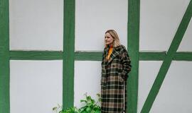 Auksiniai scenos kryžiai, teatras