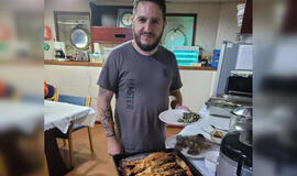 Denisas Legenzovas Afrikoje dirba 13 metų