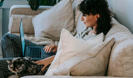 Moteris, kompiuteris, darbas