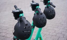 Vagiami paspirtukų šalmai