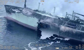 Laivą „Arctic Metagaz“ atakavo Ukrainos karinis dronas. Pranešama, kad tanklaivis nuskendo