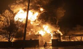 Dronų smūgio vietoje kilo gaisras