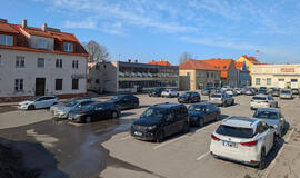 Turgaus aikštė, automobilių stovėjimo aikštelė