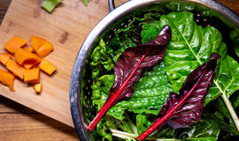 Kaip išlaikyti žalumynų spalvą sriuboje