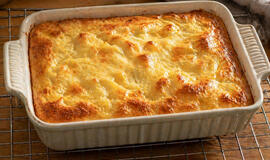 Ananasas, varškė ir kiaušiniai: apkepas, kuris sukuria šventės pojūtį nuo pat ryto