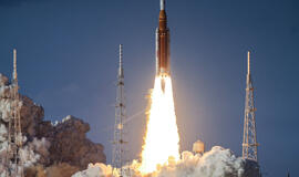 Startavo pirmoji pilotuojama misija į Mėnulį