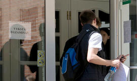 Egzaminai, mokiniai, mokykla