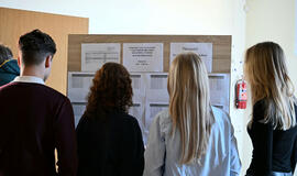 Egzaminai, mokiniai, mokykla