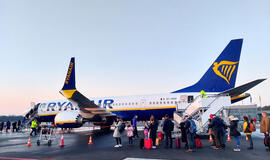 Nors dėl kuro kainų kelionės brangsta, tačiau lietuviai savo įpročių atostogauti užsienio šalyse keisti nenori. Pastebima tendencija, kad kelionių kainos ypač šokteli per didžiąsias šventes ir vaikų atostogas