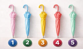 Ką apie jus pasako skėčio spalva? Sužinokite kokias jūsų savybes labiausiai vertina kiti žmonės