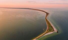 Kinburno nerijoje plazdena Ukrainos vėliava