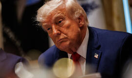 Trumpas teigia, kad Izraelis ir „Hezbollah“ susitarė nutraukti kovas