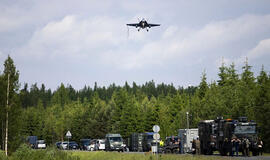 Suomijos oro pajėgų daugiafunkcis naikintuvas „F/A-18