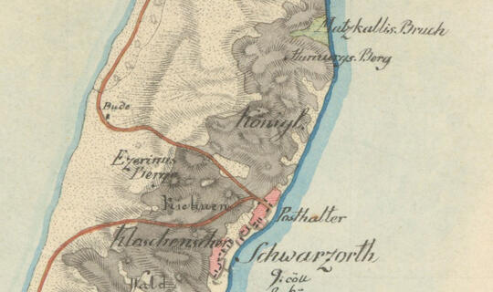 1796 m. žemėlapyje matyti, kad į šiaurę nuo Juodkrantės Gintaro įlankos dar nėra.