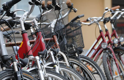 Iš sandėlio Vilniaus rajone pavogta paspirtukų ir dviračių už 120 tūkst. eurų