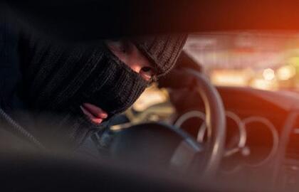 Kretingoje "pirkėjai" pavogė automobilį