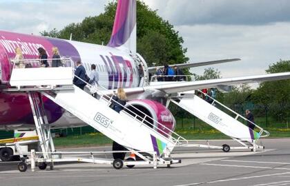 „Wizz Air“ iš Kauno pradeda reguliarius skrydžius į Suomiją