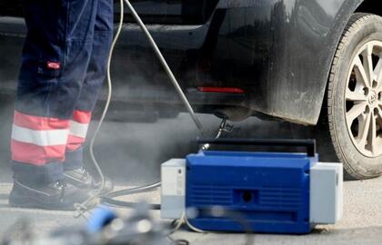 CO kiekiai automobilių išmetamosiose dujose