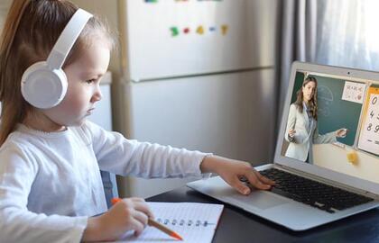 Palanga nelaukia: visi moksleiviai mokysis nuotoliniu būdu