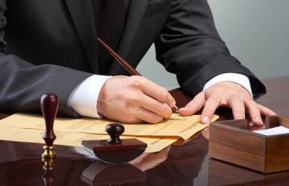 Testamentus sudaro vis daugiau jaunų žmonių