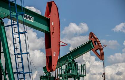 Naftos kainos smunka jau trečią dieną iš eilės