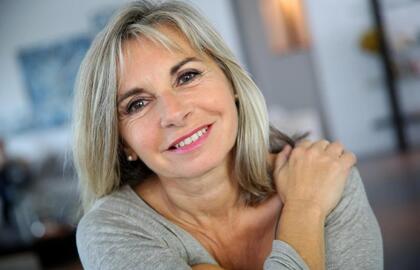 Kokie drabužiai draudžiami moterims po 50 metų