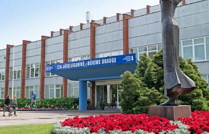 MINISTERIJA. SAM tikina, kad deda maksimalias pastangas, jog stabilizuotų situaciją Klaipėdos universiteto ligoninėje, o papildomas gydymo įstaigų sujungimo procesas šiandien gali tai apsunkinti. Vitos JUREVIČIENĖS nuotr.