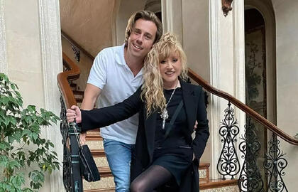 Ala Pugačiova renkasi naują šalį