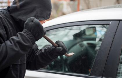 Apgadintas automobilis