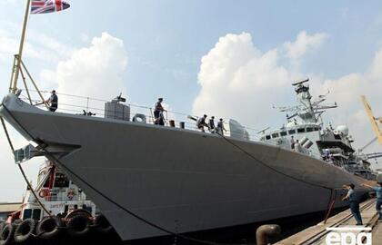 Didžioji Britanija ir Prancūzija varžosi dėl sutarties dėl karinių laivų tiekimo Danijai