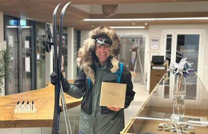 Šis drąsus žmogus į Juodkrantėje vykusį knygos pristatymą atvyko slidėmis