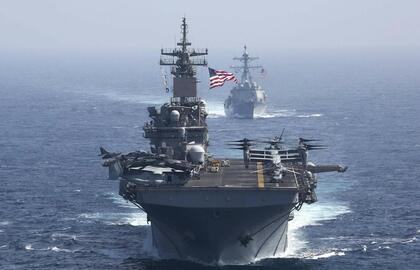 Dar vienaJAV lėktuvnešis gali būti pasiųstas į Artimuosius Rytus dėl konflikto su Iranu.