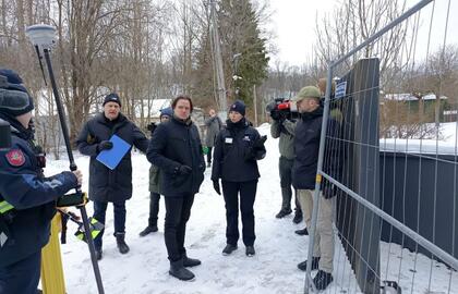 Prie Gitano Nausėdos namų sugužėjo inspektoriai