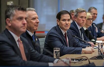 Taikos derybos Ženevoje