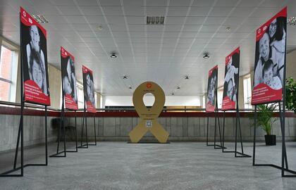 Klaipėdos geležinkelio stotyje - auksinio kaspino peronas