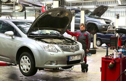 Ekspertai įvardija 5 klaidas perkant naudotą automobilį