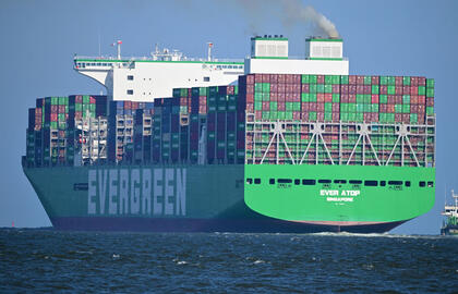 Jūriniai konteineriai, kroviniai