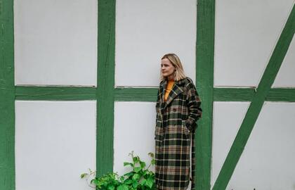 Auksiniai scenos kryžiai, teatras