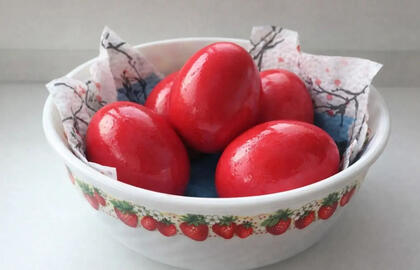 išeina rausvi kaip prinokusios braškės