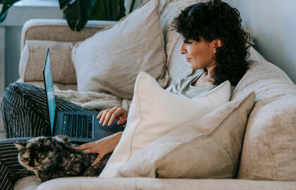 Moteris, kompiuteris, darbas