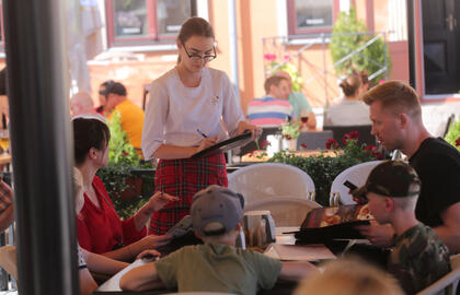 Restoranų darbuotojai atskleidė, kokių patiekalų patys niekada neužsisako