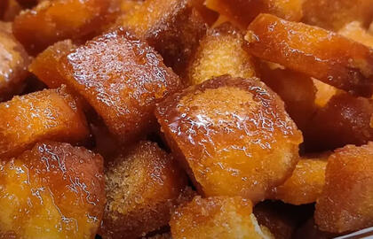 po 7 minučių jau paruošti karameliniai skrebučiai