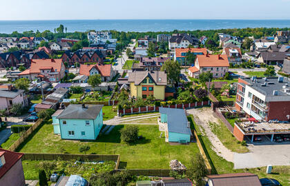 Pirmoji Melnragė, statybos, nekilnojamasis turtas